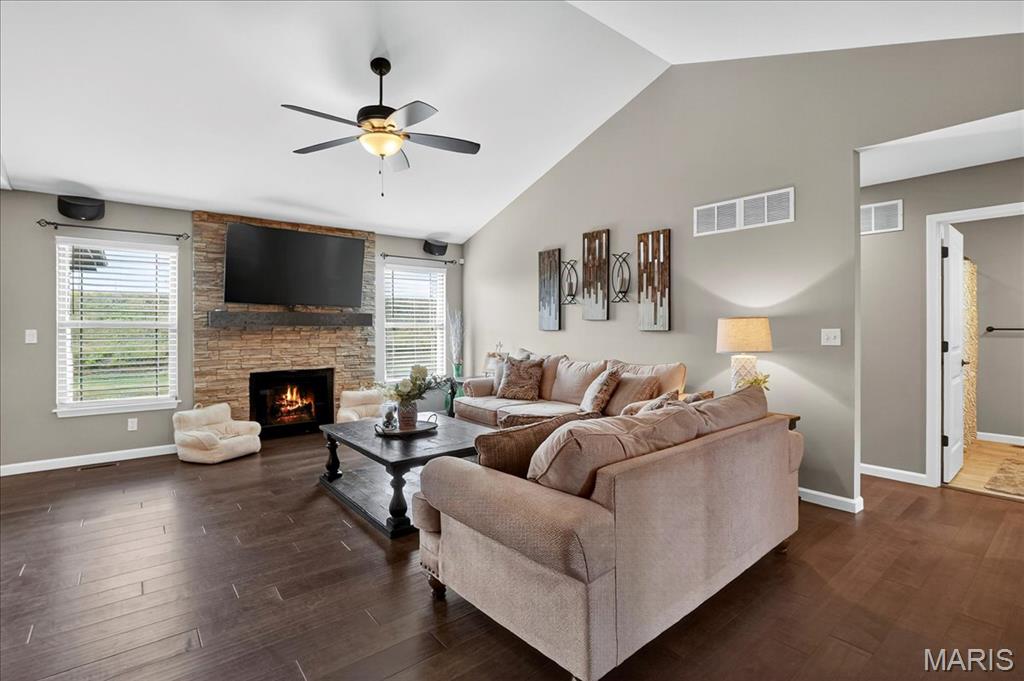 1613 Ontario Drive Waterloo, IL 62298 - Photo 5 of 36