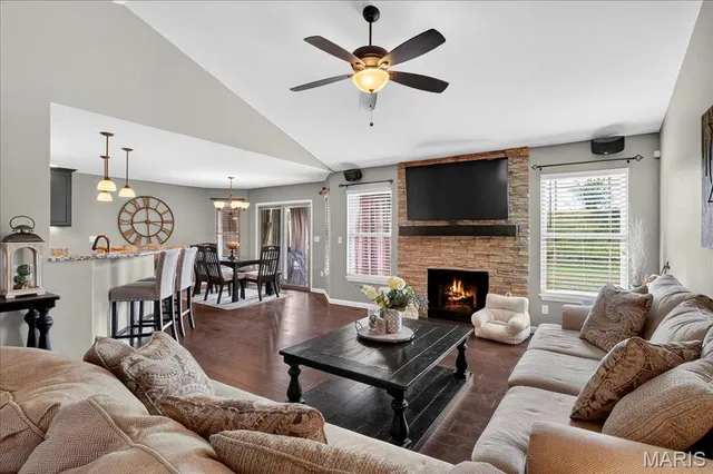 $510,000 | 1613 Ontario Drive, Waterloo, IL 62298