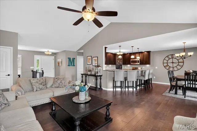 $510,000 | 1613 Ontario Drive, Waterloo, IL 62298