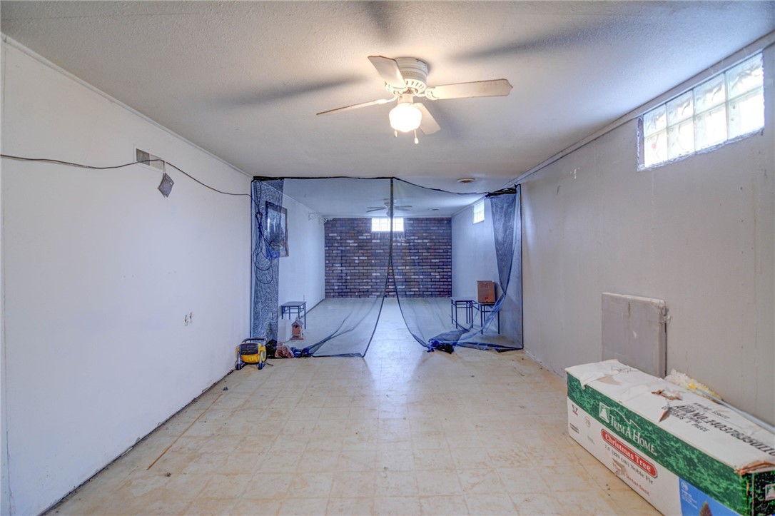 71 Sandcreek Drive Decatur, IL 62521 - Photo 12 of 25 Gallery Image 12