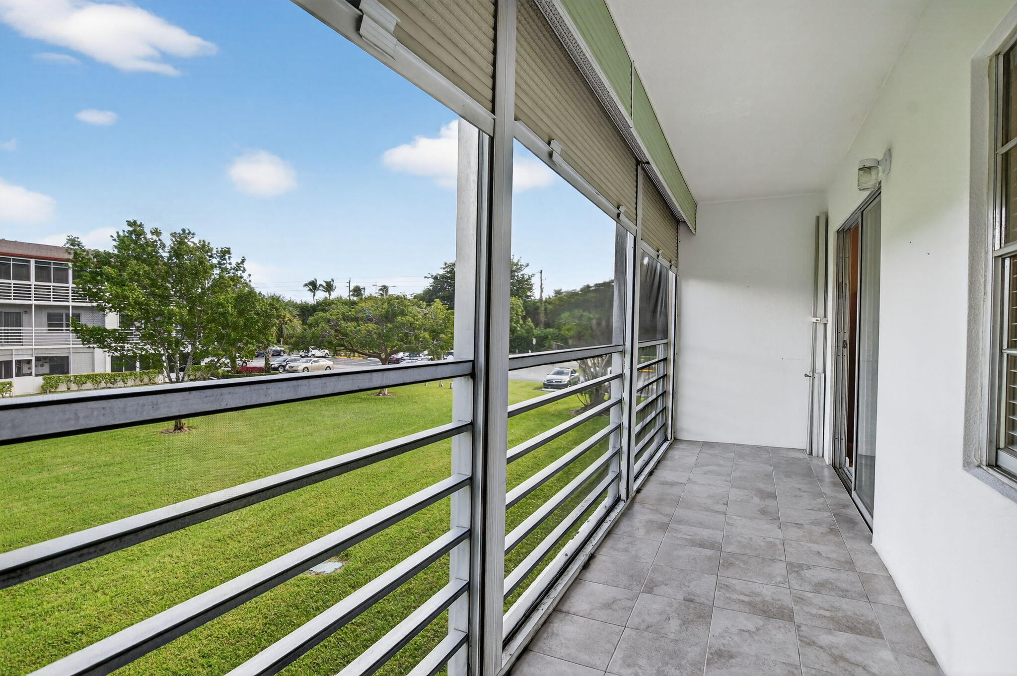 277 Brighton Drive, Unit G Boca Raton, FL 33434 - Photo 28 of 44 27-web-or-mls-DSC_8278