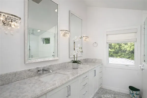$6,495,000 | 519 Signal Road, Newport Beach, CA 92663