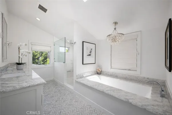 $6,495,000 | 519 Signal Road, Newport Beach, CA 92663