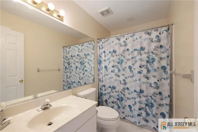 $4,000 | 160 Buttonwood Drive, Piscataway, NJ 08854