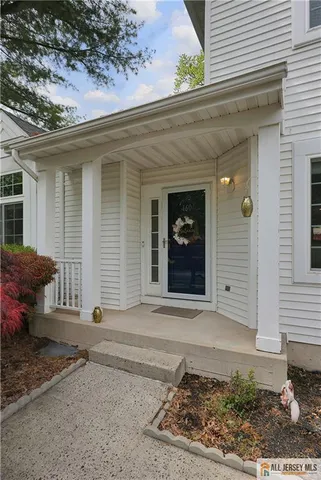 $4,000 | 160 Buttonwood Drive, Piscataway, NJ 08854