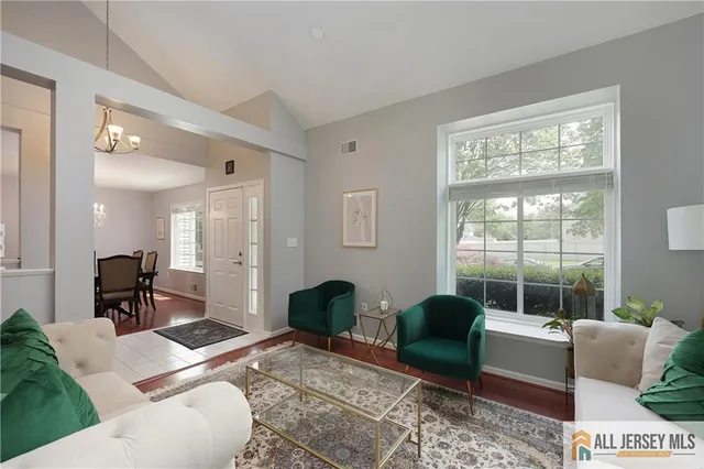 $4,000 | 160 Buttonwood Drive, Piscataway, NJ 08854