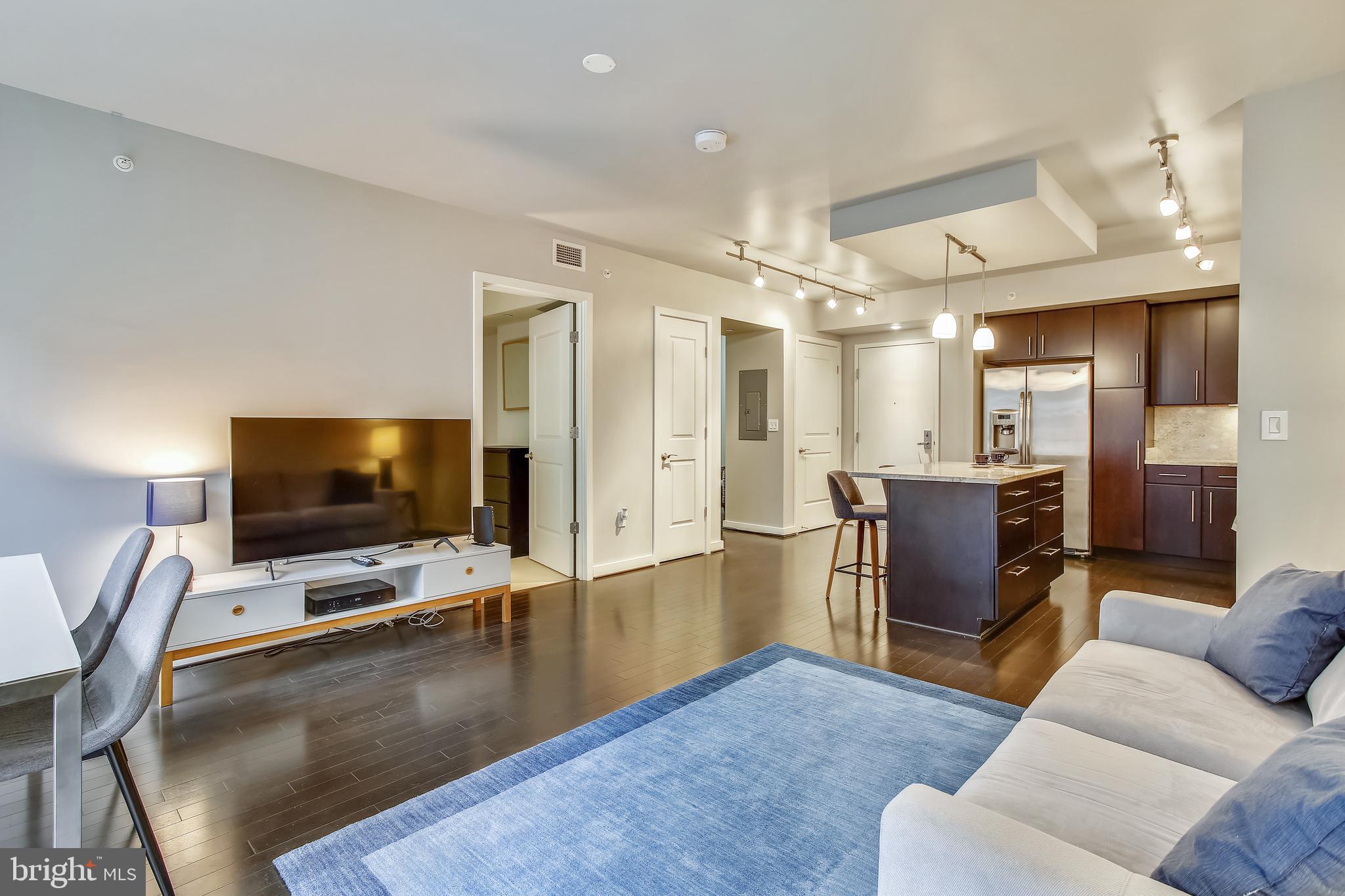 1025 First Street Southeast, Unit 901 Washington, DC 20003 - Photo 15 of 99 Living Room