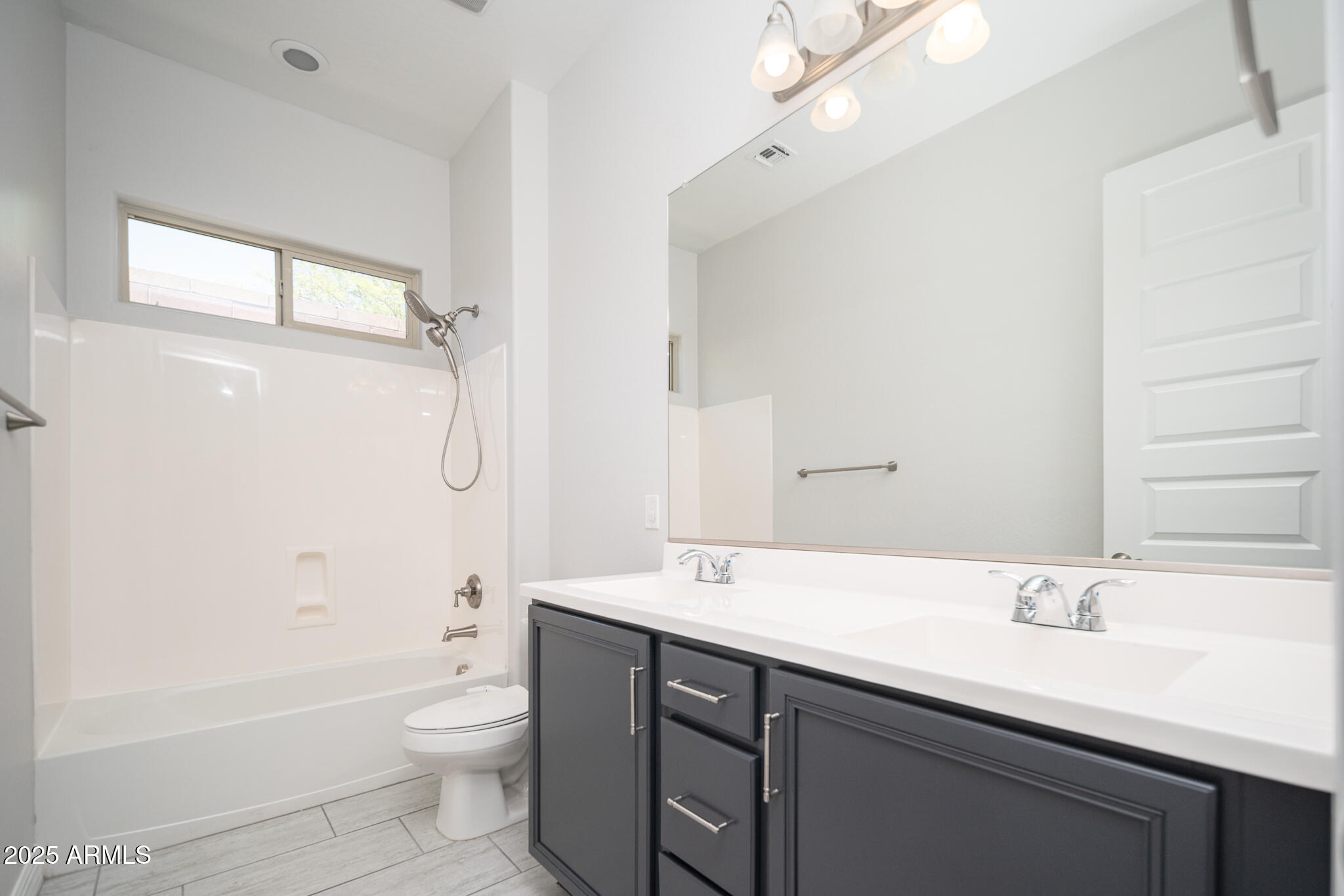 9752 West Rowel Road Peoria, AZ 85383 - Photo 32 of 48 32_Bath_01