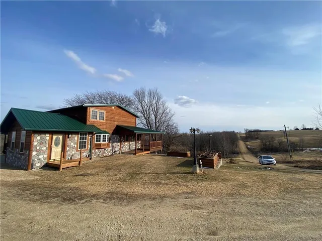 $617,500 | S6966 Johnson Avenue, Viroqua, WI 54665