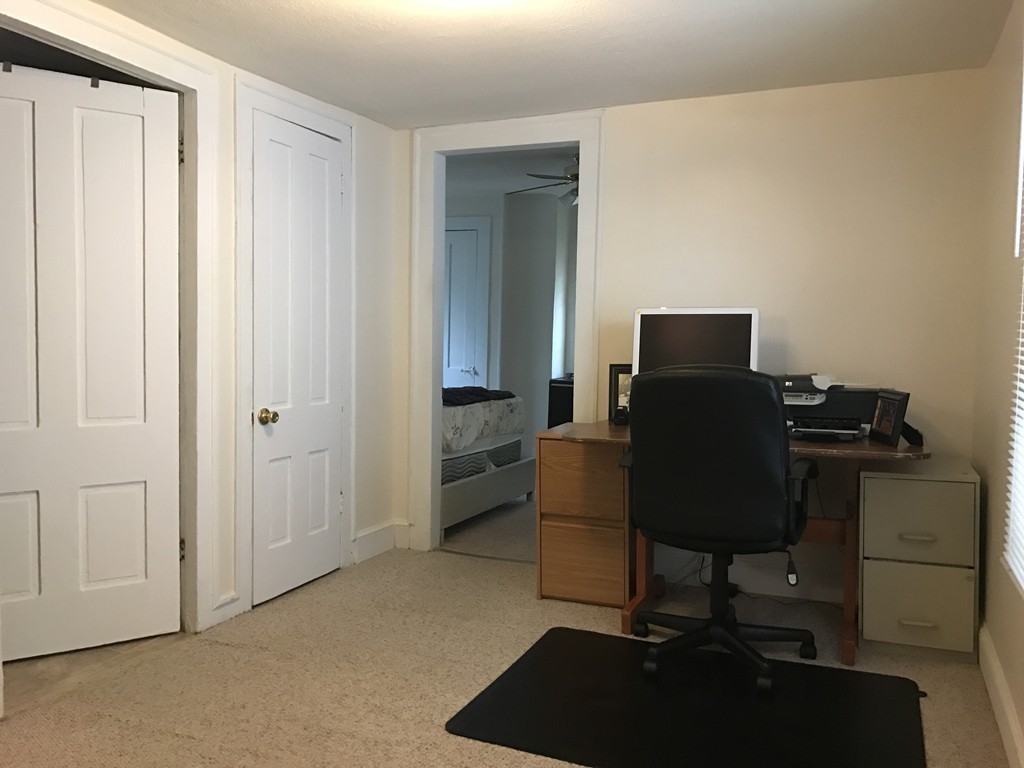 35 Ashley Street Springfield, MA 01105 - Photo 12 of 17