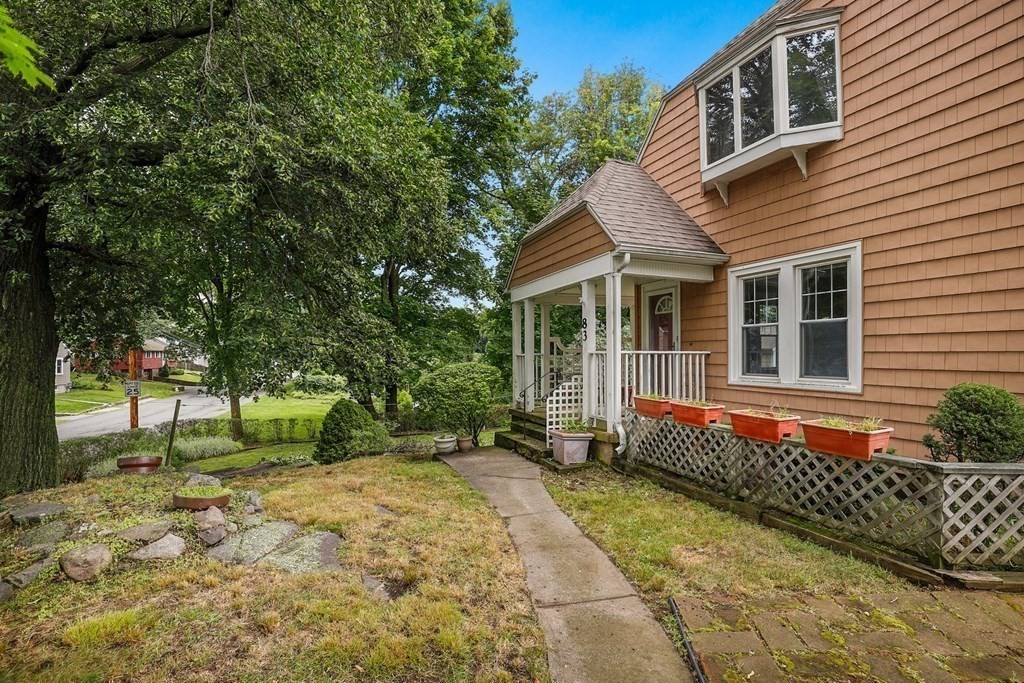83 Evans Road Marblehead, MA 01945 - Photo 3 of 41 Gallery Image 3