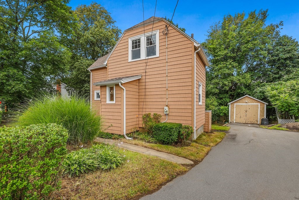 83 Evans Road Marblehead, MA 01945 - Photo 38 of 41 Gallery Image 38