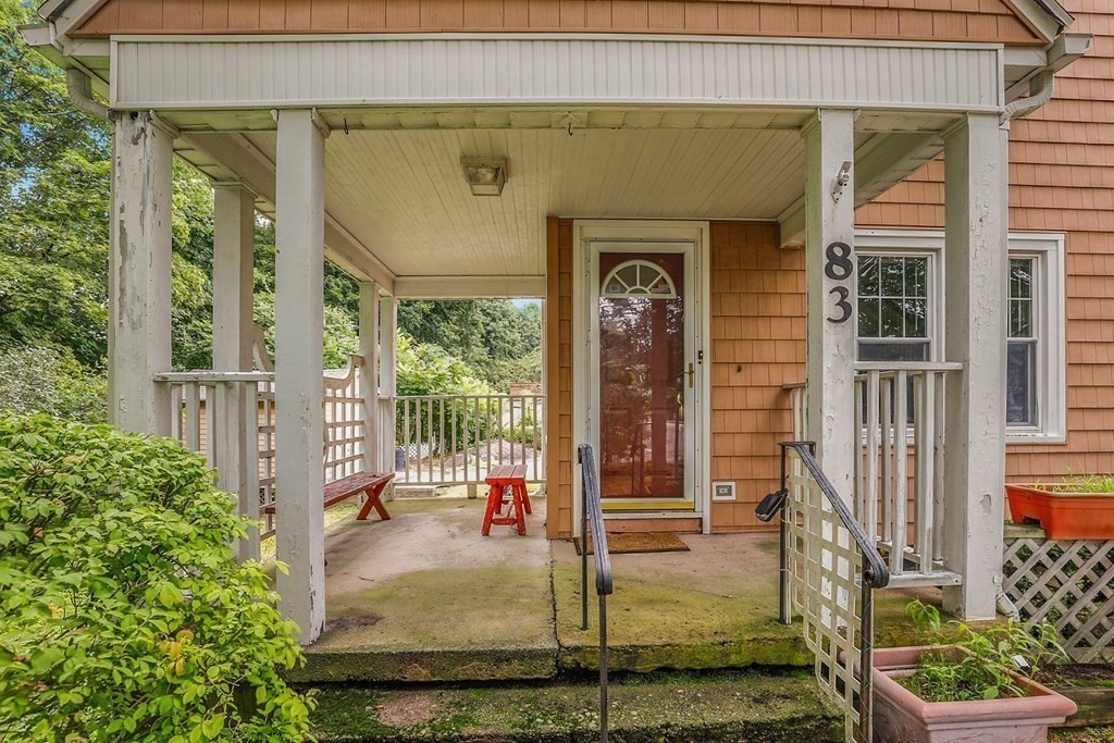 83 Evans Road Marblehead, MA 01945 - Photo 4 of 41 Gallery Image 4