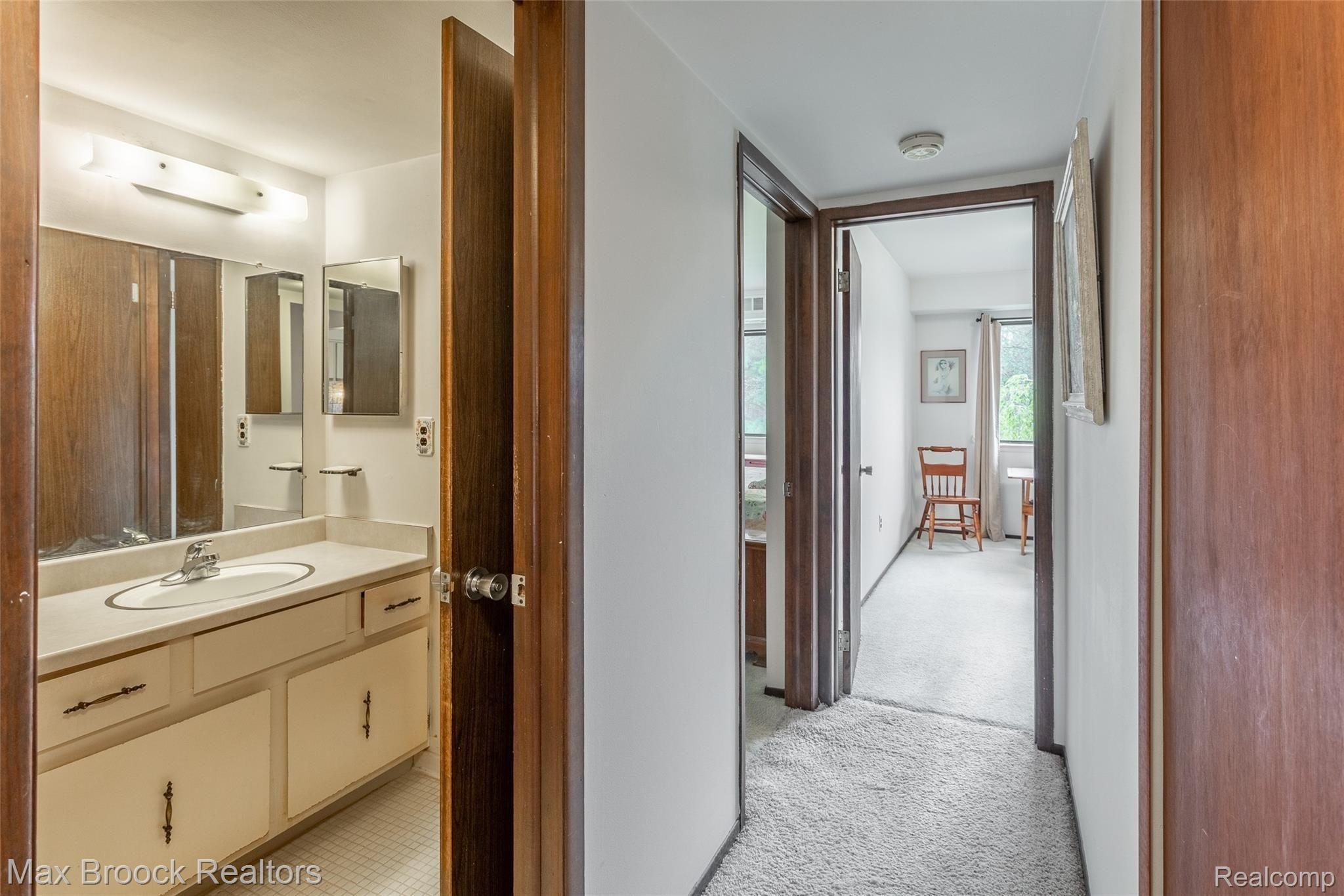 1695 Riverside Drive, Unit 12 Rochester, MI 48309 - Photo 20 of 29 244A2668-HDR.jpg