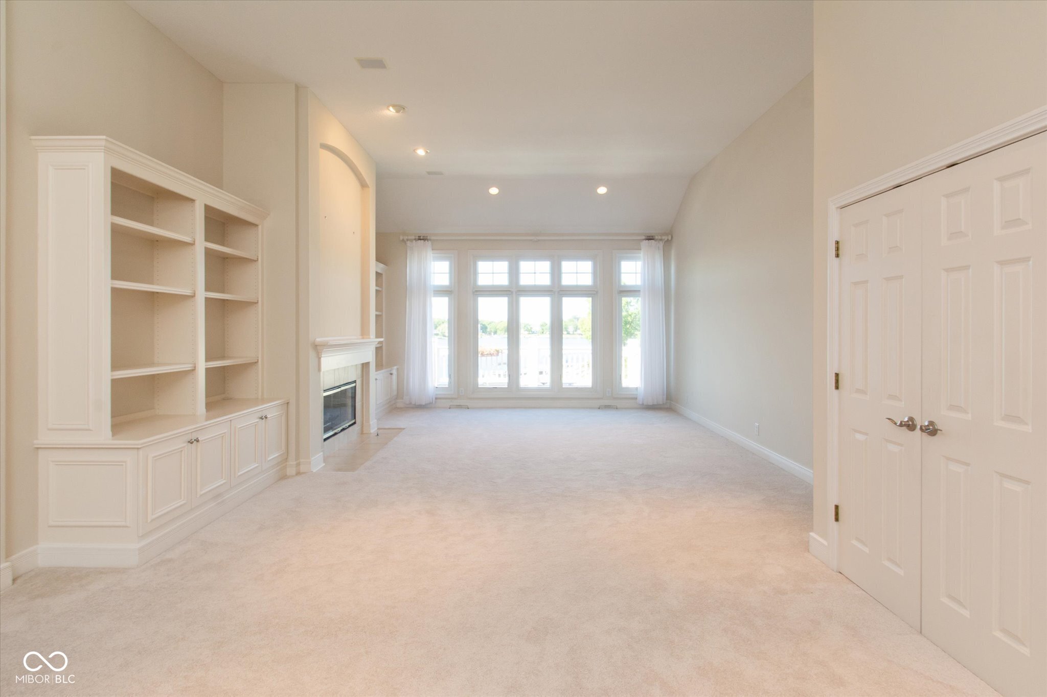 11065 Spice Lane Fishers, IN 46037 - Photo 10 of 47