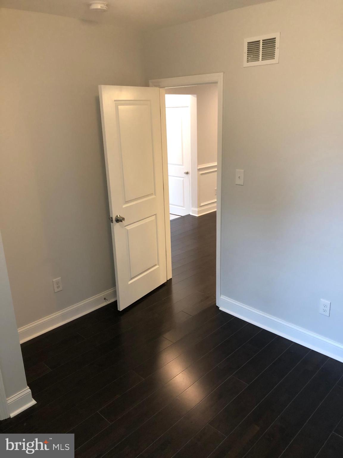 10 East Hancock Street Riverside, NJ 08075 - Photo 19 of 42