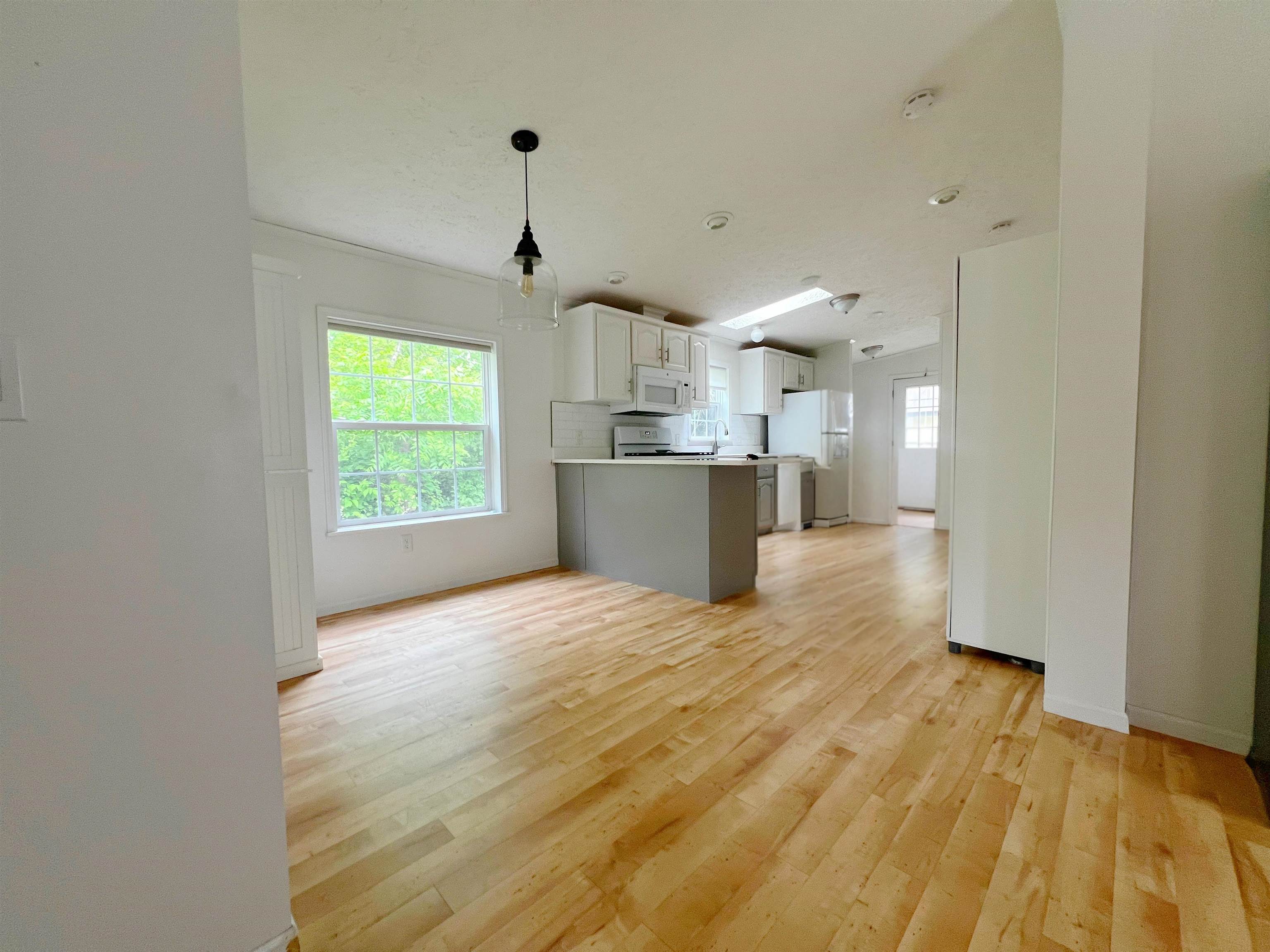 93 Jackson Avenue Rutland, VT 05701 - Photo 8 of 15