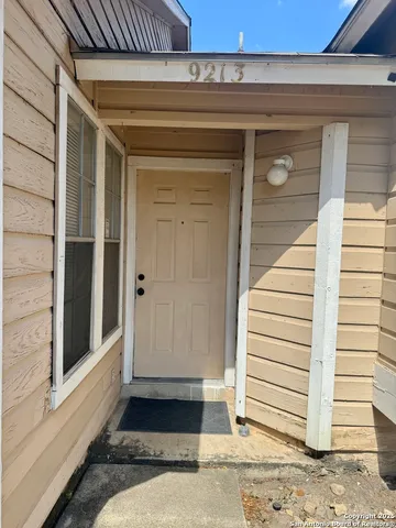 $1,100 | 9211 Shadow Crest Drive, Unit 9213, Converse, TX 78109