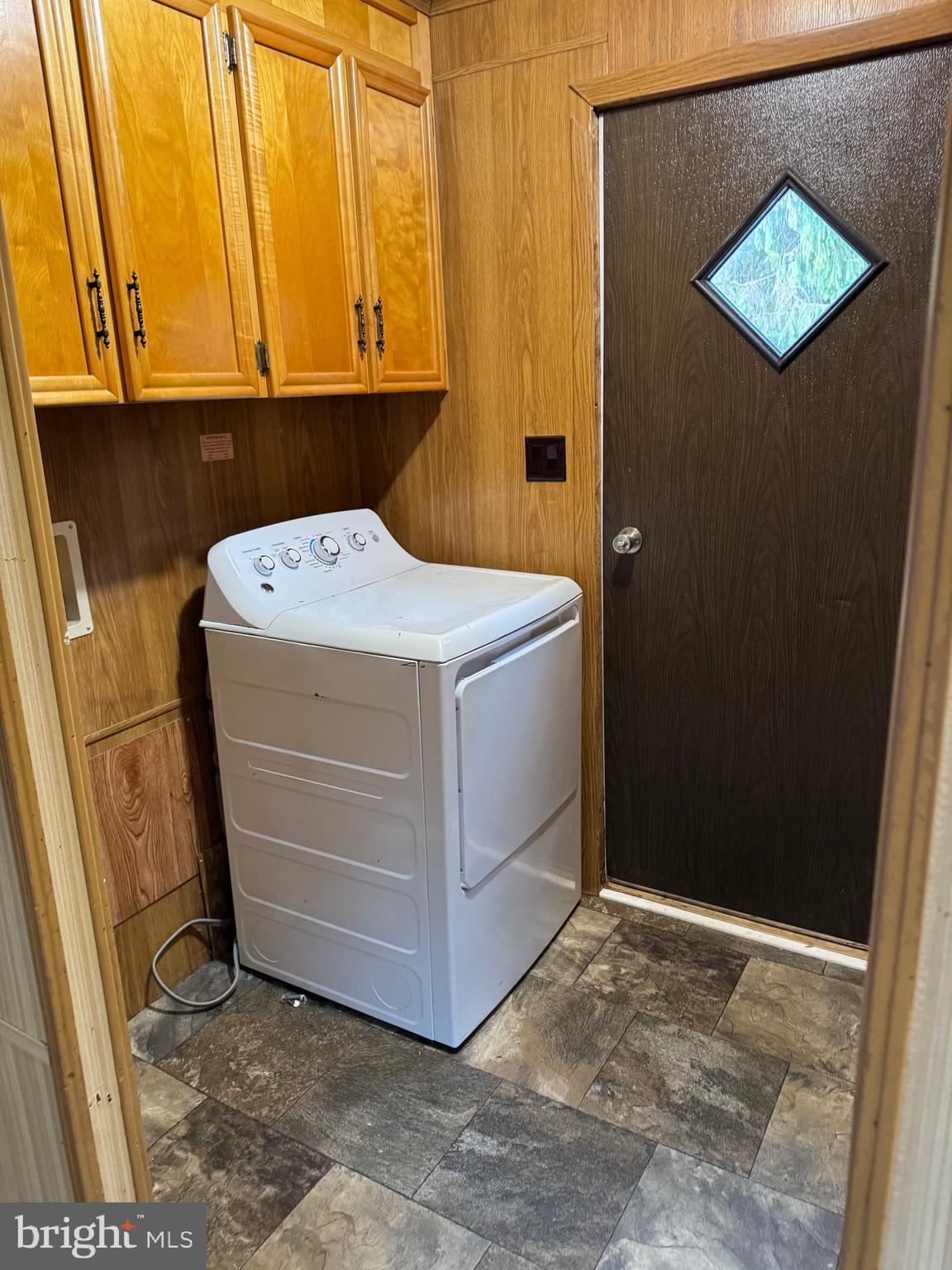 25 Hopkins Mill Road, Unit 23 New Providence, PA 17560 - Photo 7 of 13 a utility room with dryer and washer