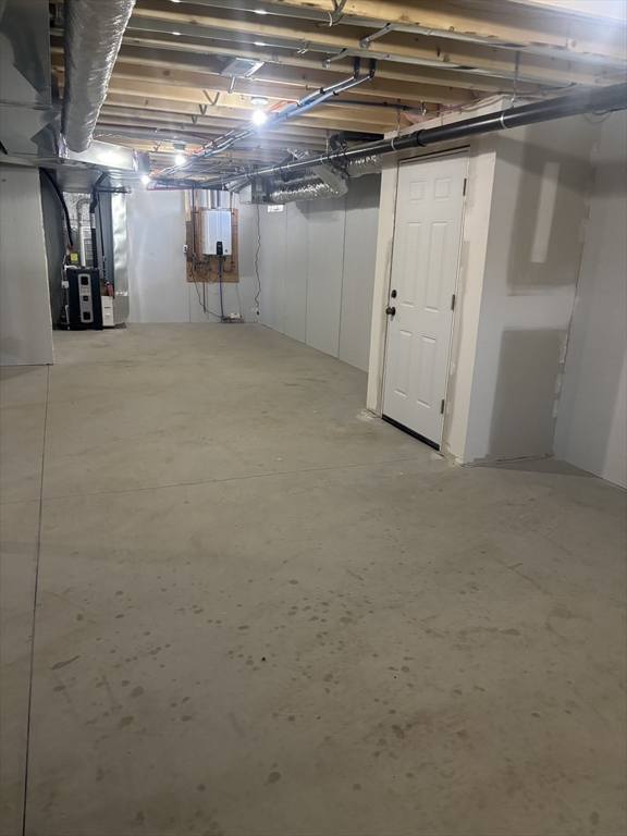 106 Almira Road Springfield, MA 01119 - Photo 29 of 32