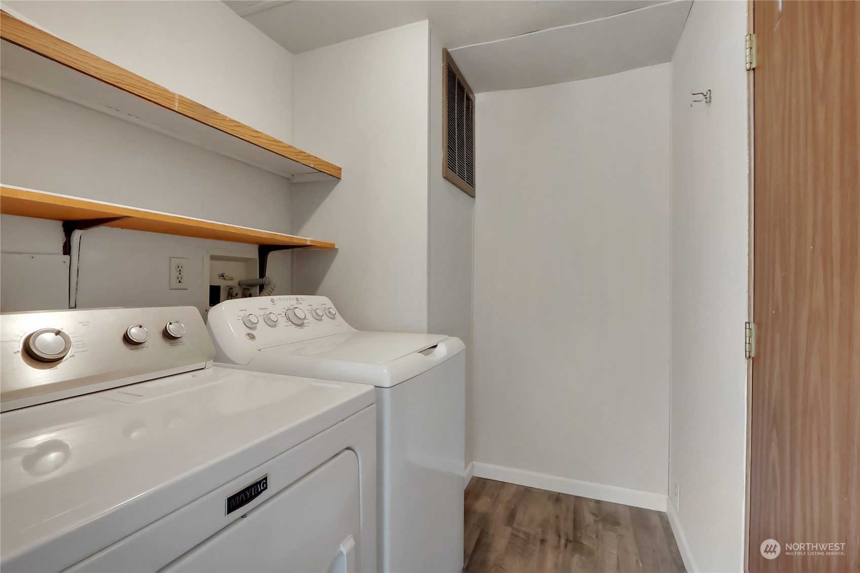 5334 254th Street East Graham, WA 98338 - Photo 11 of 33 a utility room with dryer and washer