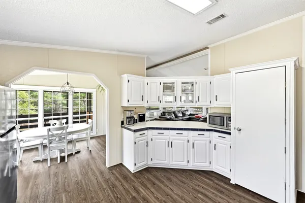 $495,000 | 159 Farris Lane, Smithville, TX 78957