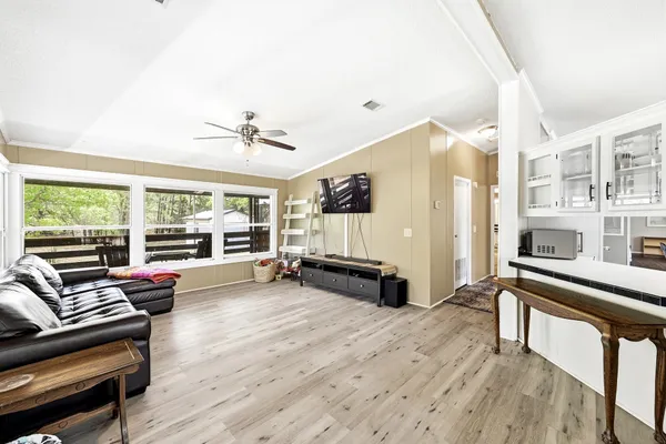 $495,000 | 159 Farris Lane, Smithville, TX 78957