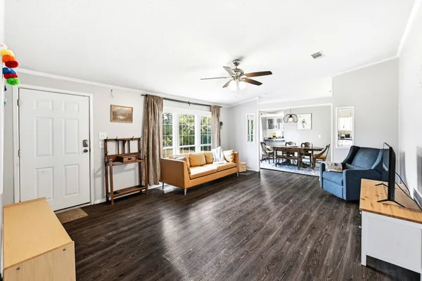 $495,000 | 159 Farris Lane, Smithville, TX 78957