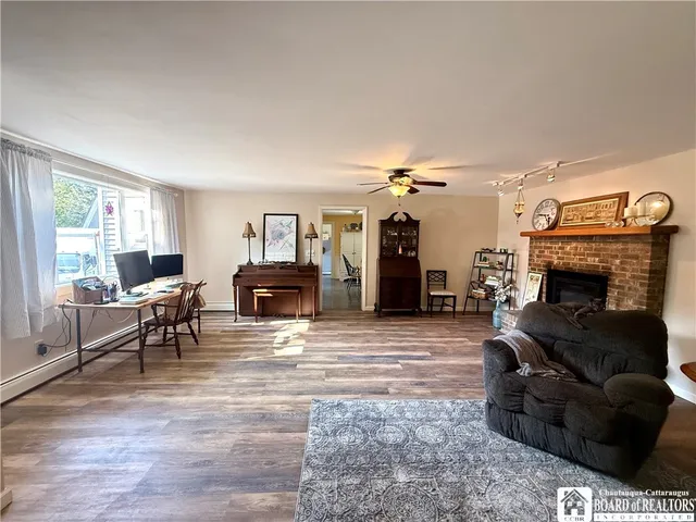 $234,900 | 20 Lakeview Avenue, Pomfret, NY 14063