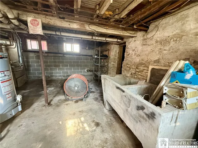 $234,900 | 20 Lakeview Avenue, Pomfret, NY 14063