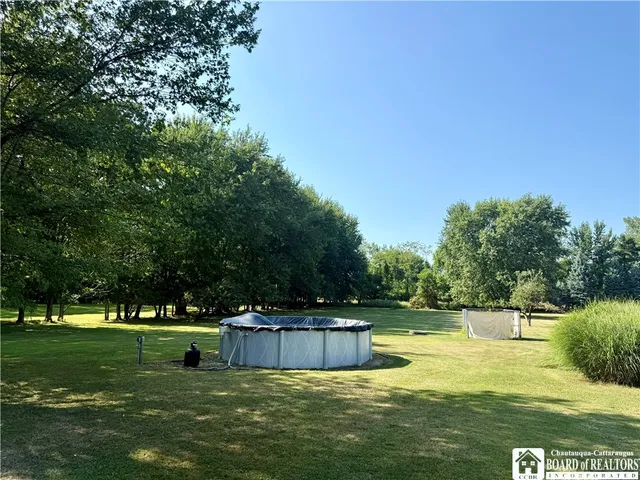 $234,900 | 20 Lakeview Avenue, Pomfret, NY 14063