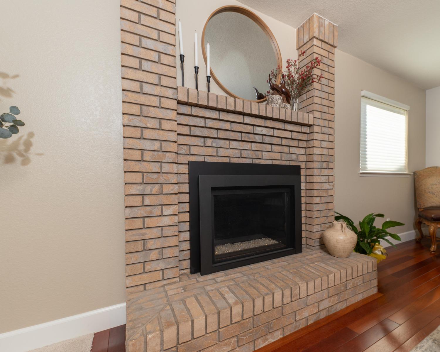 302 Fallbrook Circle Reedley, CA 93654 - Photo 14 of 51 Gallery Image 14