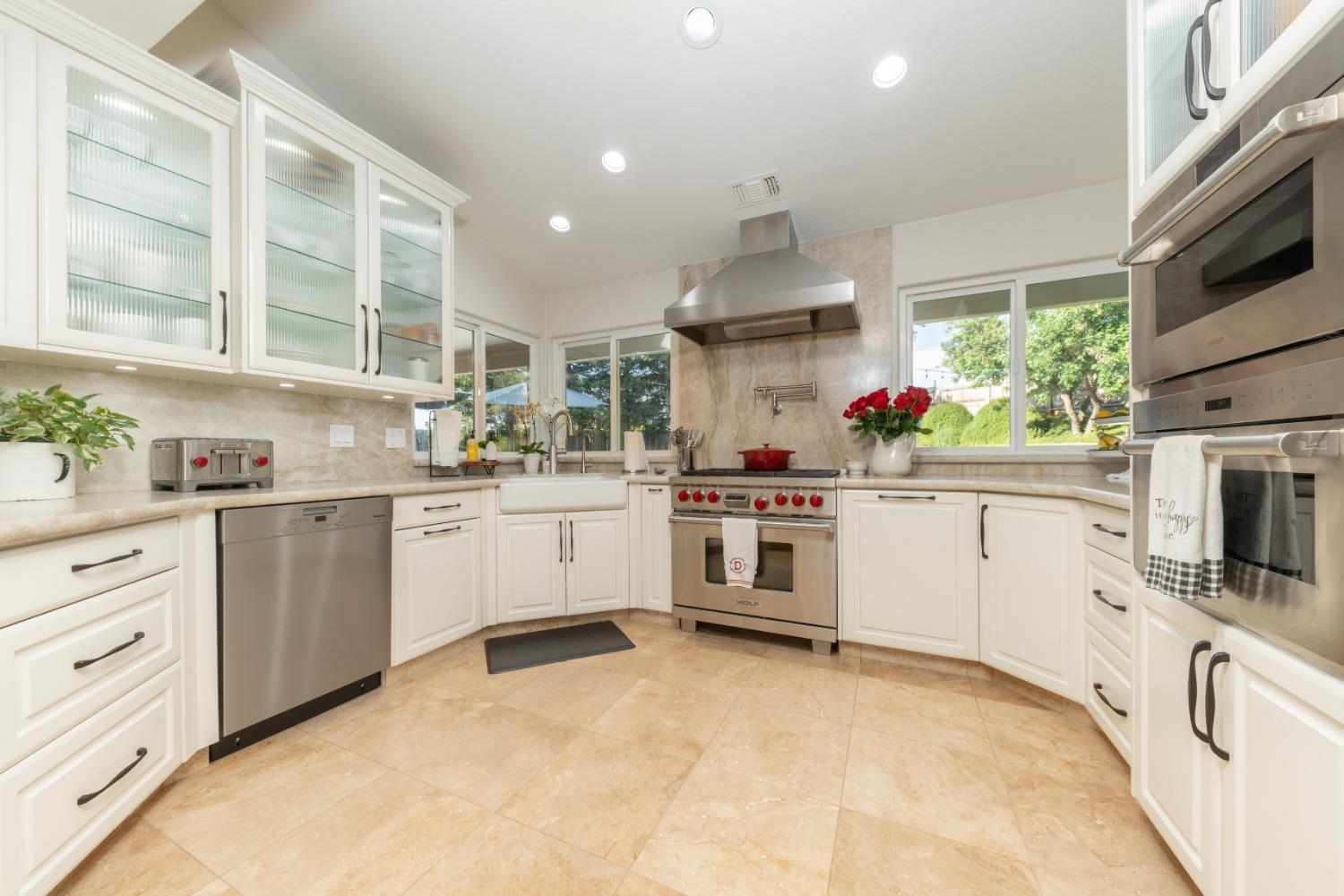 302 Fallbrook Circle Reedley, CA 93654 - Photo 10 of 51 Gallery Image 10