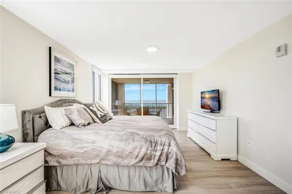 $20,000 | 6849 Grenadier Boulevard, Unit 1704, Naples, FL 34108