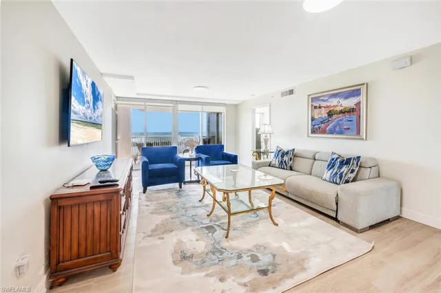 $18,000 | 6849 Grenadier Boulevard, Unit 1704, Naples, FL 34108