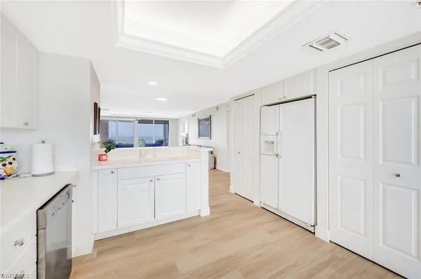 $20,000 | 6849 Grenadier Boulevard, Unit 1704, Naples, FL 34108