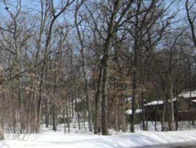 1526 Dresden Road Lake Summerset, IL 61019 - Photo 1 of 12 a view of a large building