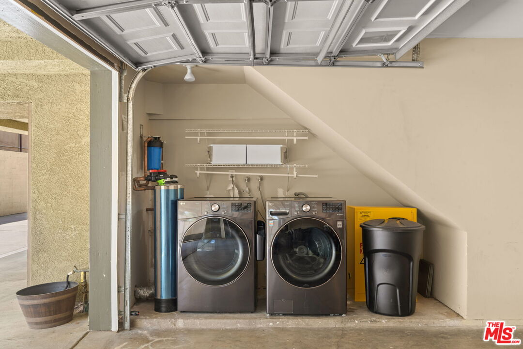 409 Adena Street, Unit 1 Pasadena, CA 91104 - Photo 24 of 26 a utility room with dryer and washer