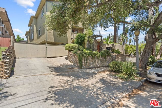 $800,000 | 409 Adena Street, Unit 1, Pasadena, CA 91104