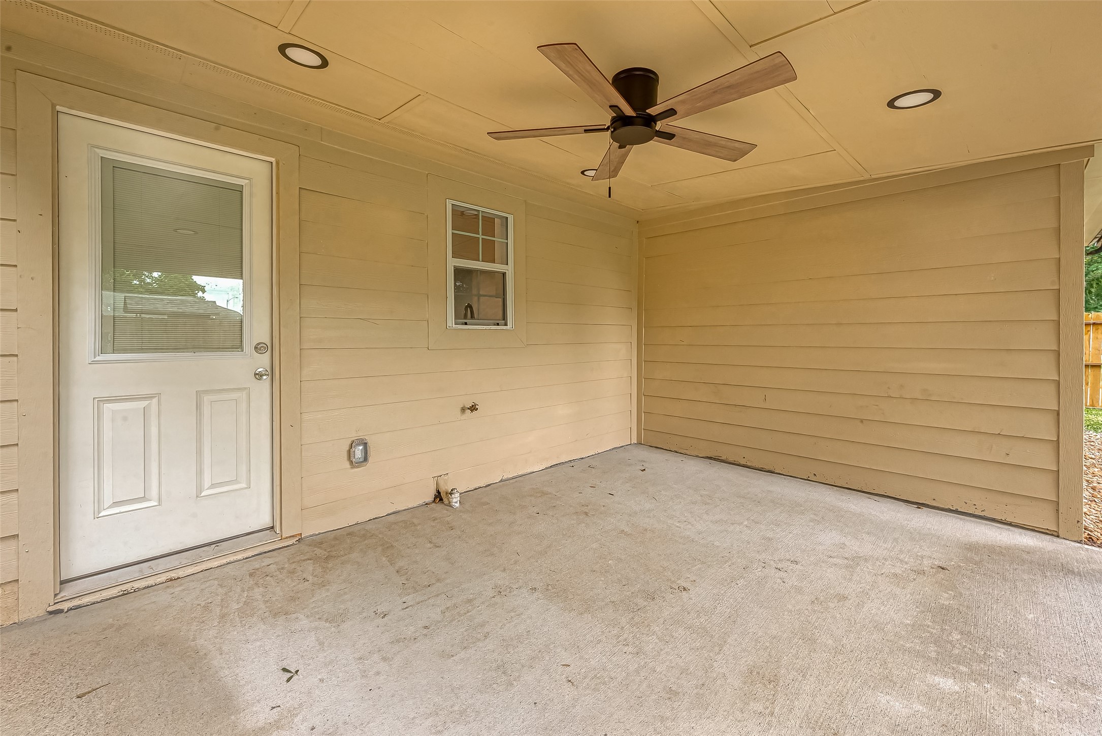 5703 Belmark Street Houston, TX 77033 - Photo 29 of 43 a view of an empty room