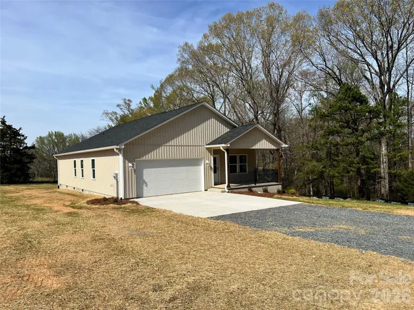 $385,000 | 42629 Greenview Drive, Albemarle, NC 28001