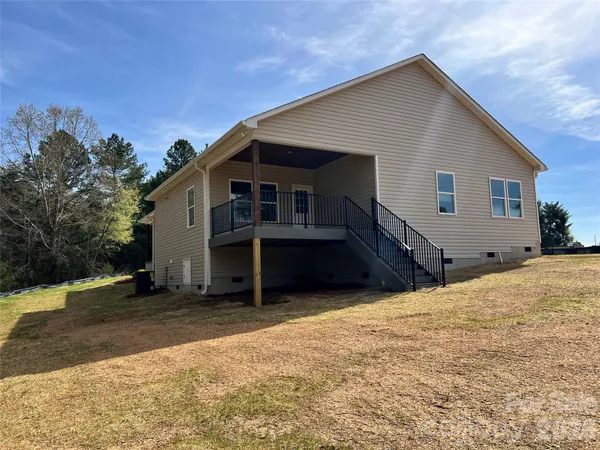 $385,000 | 42629 Greenview Drive, Albemarle, NC 28001