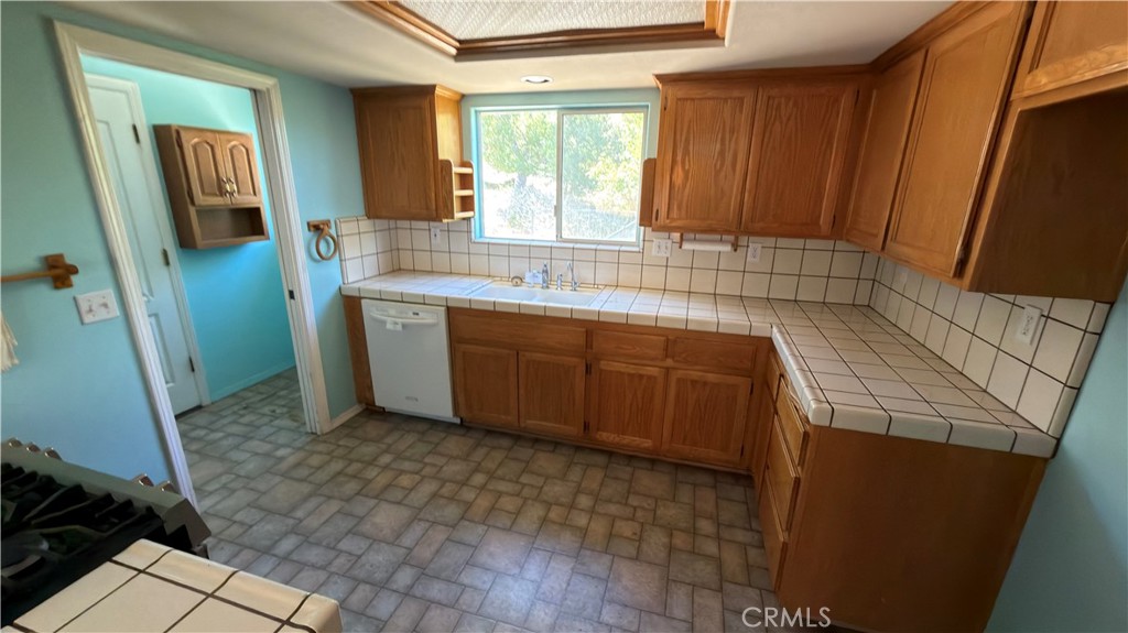 9205 Corona Road Atascadero, CA 93422 - Photo 3 of 31