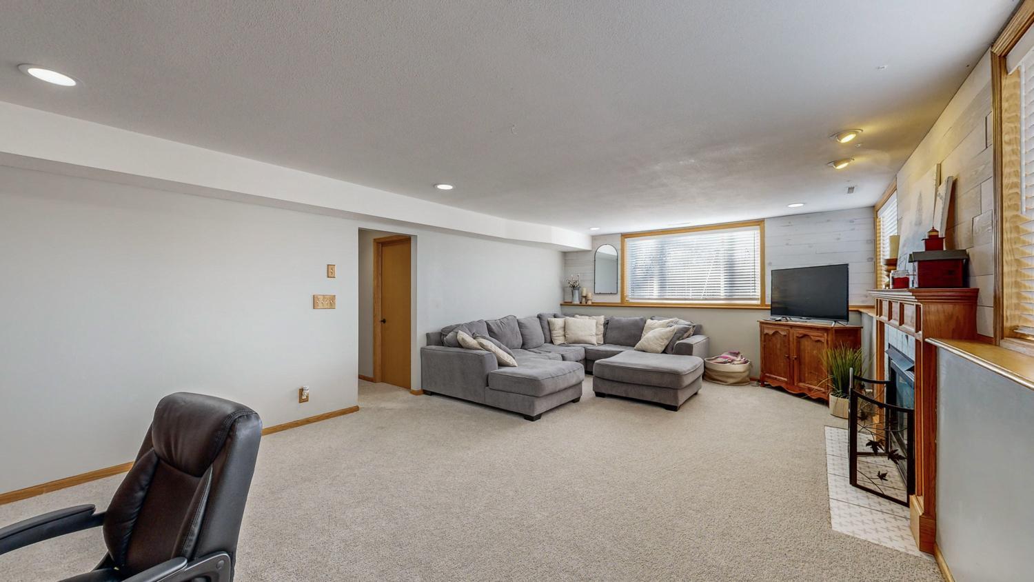 4906 57th Street Northwest Rochester, MN 55901 - Photo 25 of 33