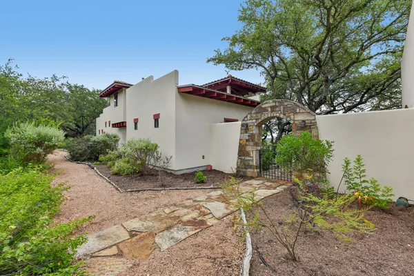 $799,998 | 25317 Singleton Bend East, Marble Falls, TX 78654