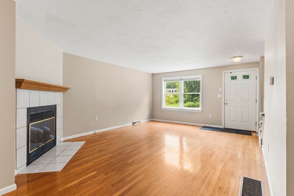 145 South Street, Unit 6 Walpole, MA 02081 - Photo 4 of 21