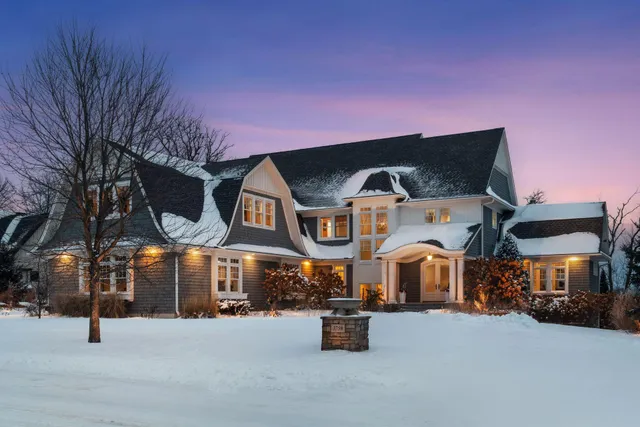 $3,895,000 | 3758 Woodland Cove Parkway, Minnetrista, MN 55331