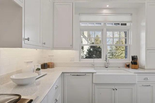 $3,895,000 | 3758 Woodland Cove Parkway, Minnetrista, MN 55331