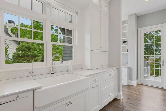 $3,895,000 | 3758 Woodland Cove Parkway, Minnetrista, MN 55331