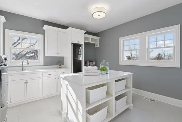 $3,895,000 | 3758 Woodland Cove Parkway, Minnetrista, MN 55331